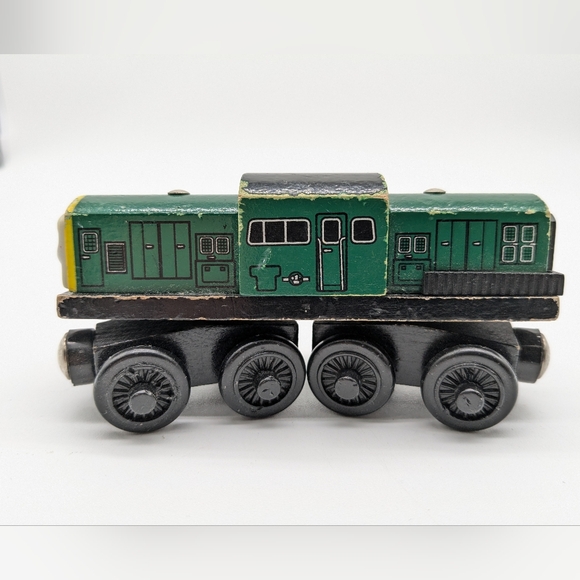 Thomas & Friends Wooden Railway Train Engine Derek - Picture 3 of 16